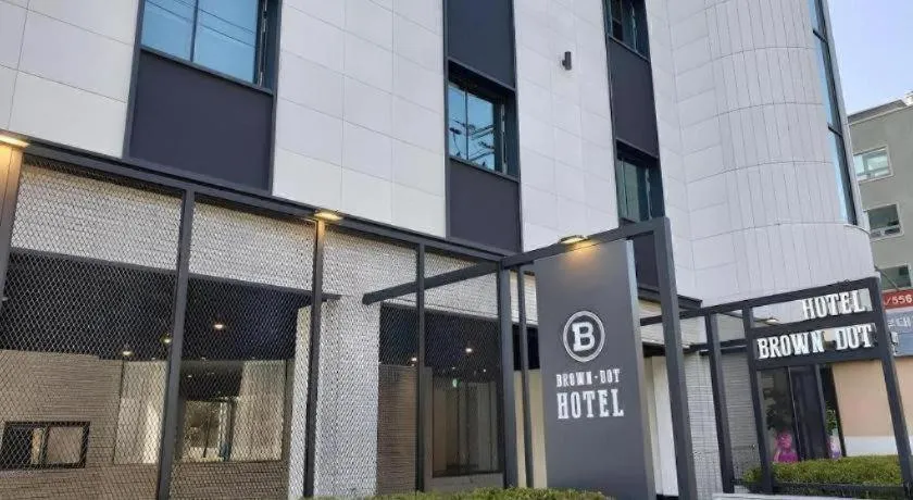 Changwon Brown dot Hotel Palyong