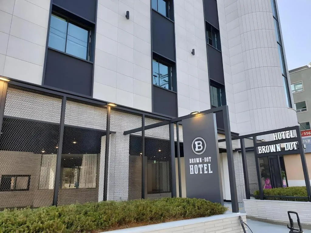 Changwon Brown dot Hotel Palyong