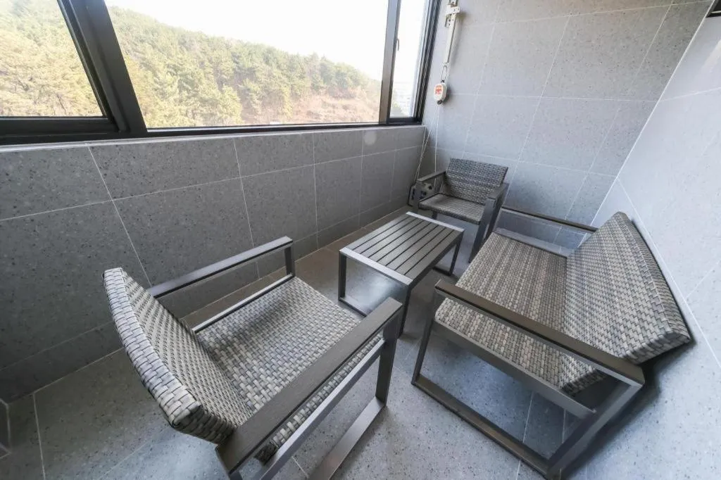 Changwon Brown dot Hotel Palyong