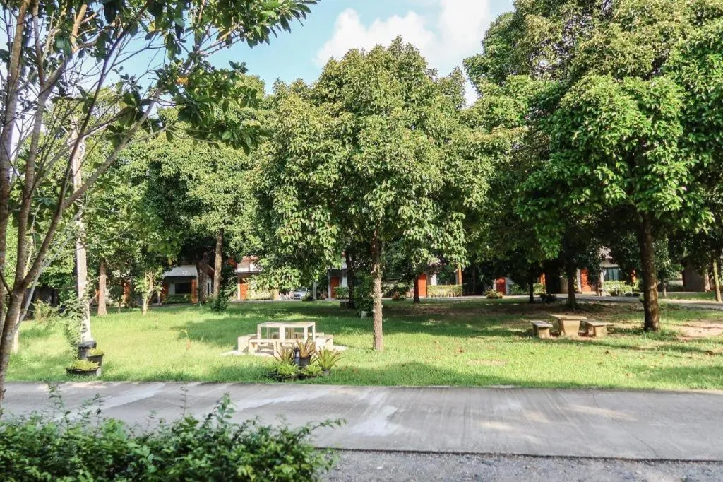 Baan Klang Suan Resort