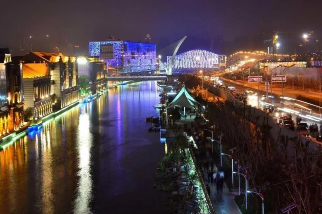 Lavande Hotels Wuhan Wuchang Railway Station Square