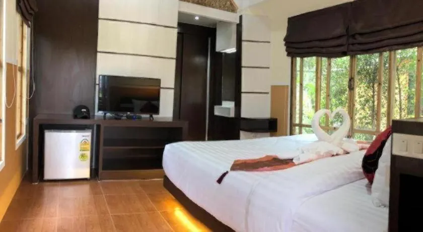 Bed in Chang Puak Resort Damnoen Saduak