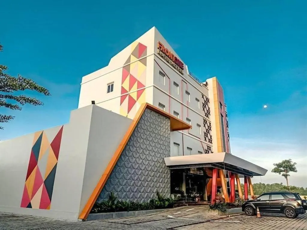 Front One Hotel Nganjuk