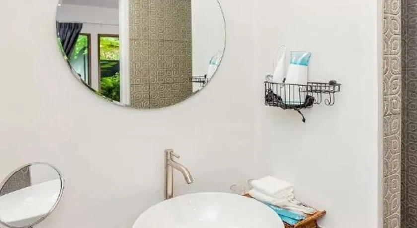 OYO 422 Jane Homestay and Resort