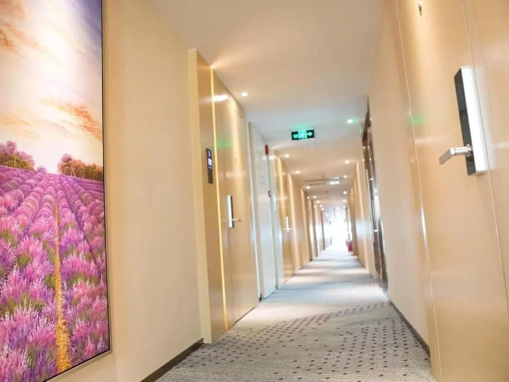 Lavande Hotel Shenzhen North Station Huawei Gangtou Metro Station