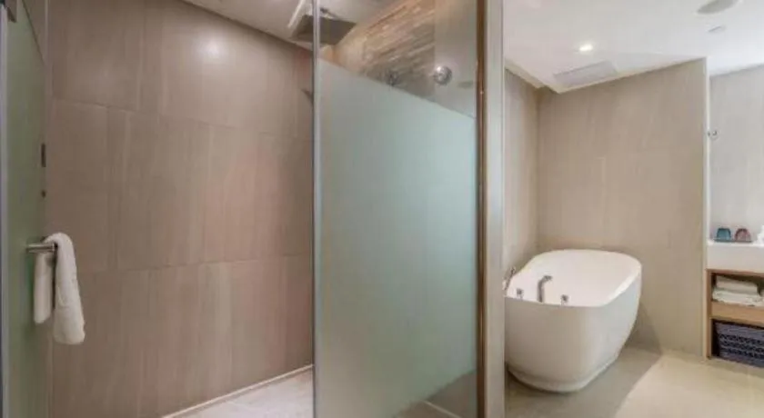 Lavande Hotel Shenzhen North Station Huawei Gangtou Metro Station