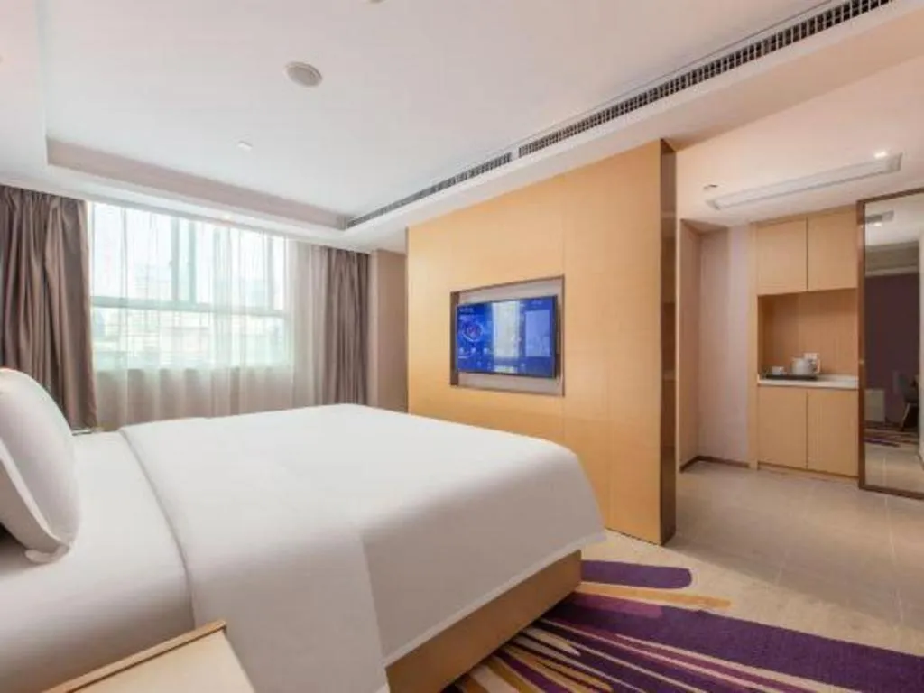Bed in Lavande Hotel Shenzhen North Station Huawei Gangtou Metro Station