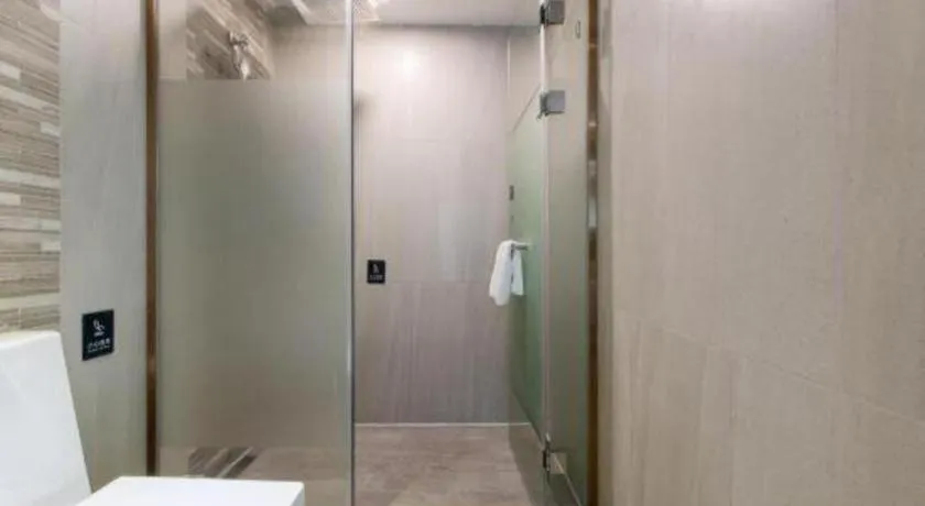 Lavande Hotel Shenzhen North Station Huawei Gangtou Metro Station