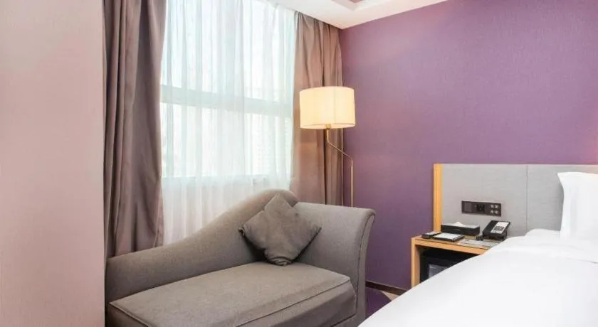 Bed in Lavande Hotel Shenzhen North Station Huawei Gangtou Metro Station