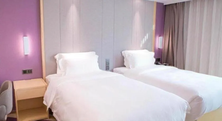 Bed in Lavande Hotel Shenzhen North Station Huawei Gangtou Metro Station