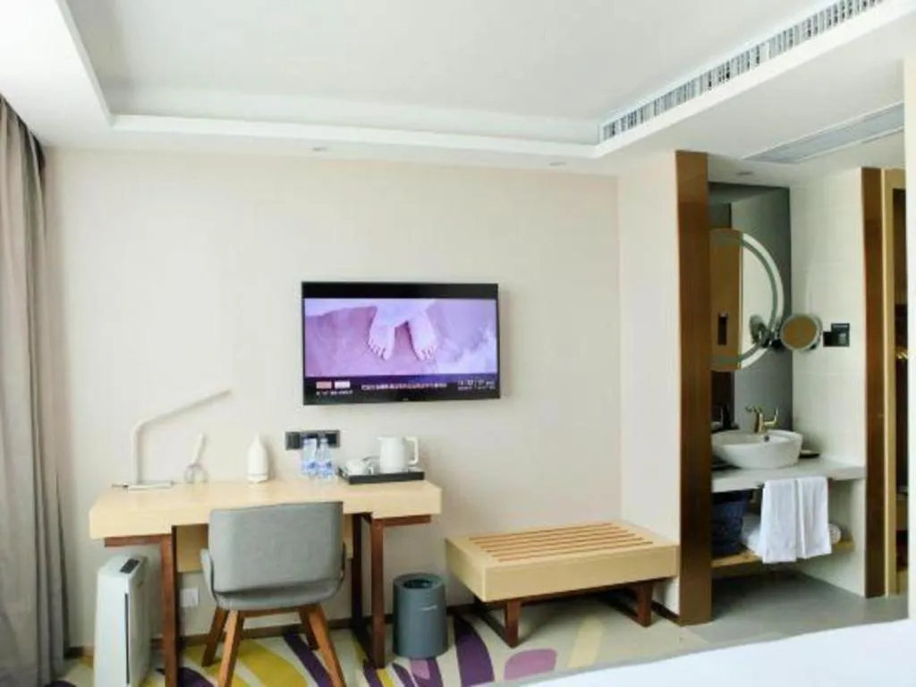 Bed in Lavande Hotel Shenzhen North Station Huawei Gangtou Metro Station