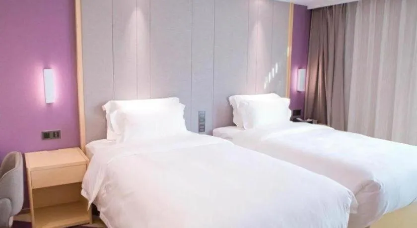 Bed in Lavande Hotel Shenzhen North Station Huawei Gangtou Metro Station