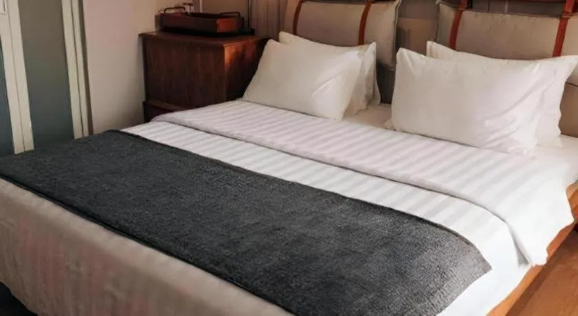 Bed in The House Tour Middletown