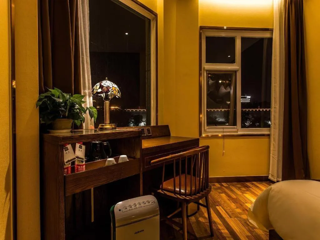 James Joyce Coffetel Xi'an Zhonglou Xiaonanmen Food Street