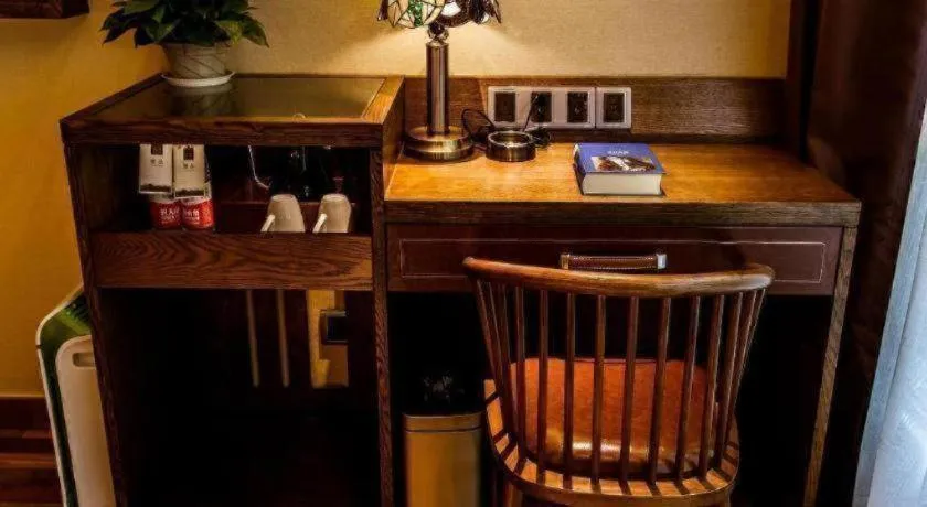 James Joyce Coffetel Xi'an Zhonglou Xiaonanmen Food Street