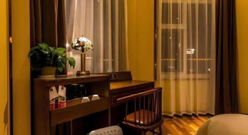 James Joyce Coffetel Xi'an Zhonglou Xiaonanmen Food Street