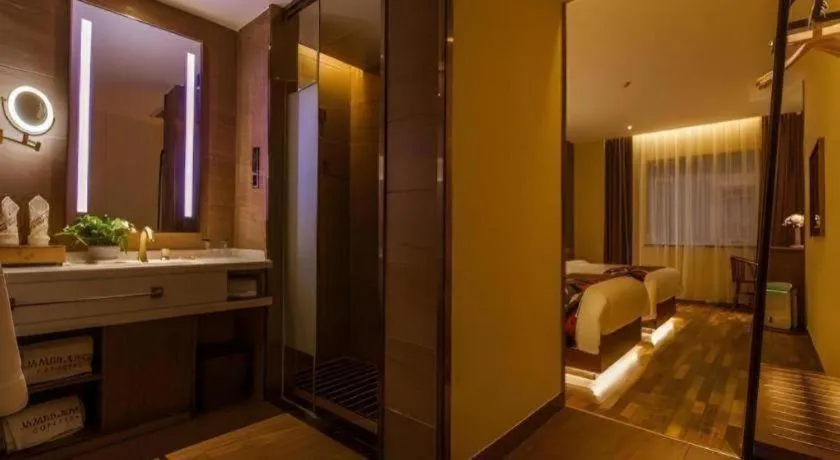 James Joyce Coffetel Xi'an Zhonglou Xiaonanmen Food Street