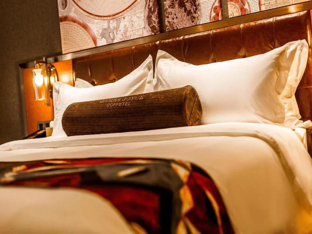 Bed in James Joyce Coffetel Xi'an Zhonglou Xiaonanmen Food Street