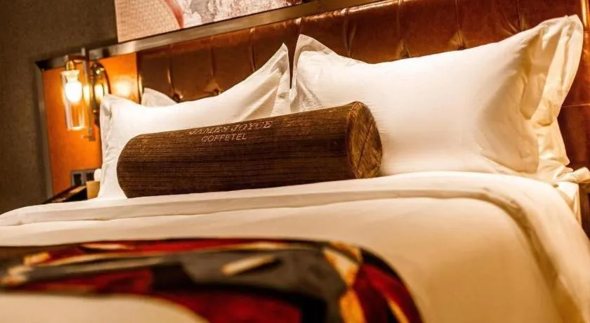 Bed in James Joyce Coffetel Xi'an Zhonglou Xiaonanmen Food Street