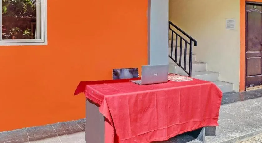 OYO 91628 Glogor Guest House