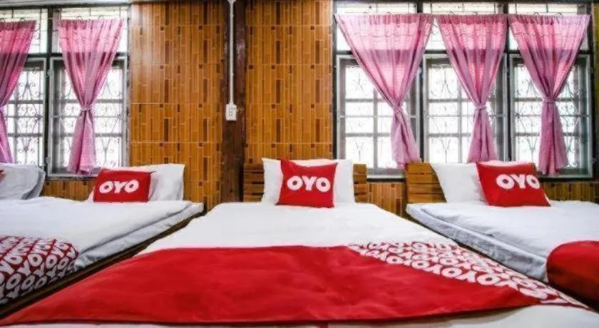 Bed in Raknatee Resort