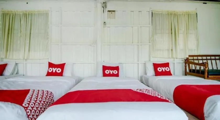 Bed in Raknatee Resort