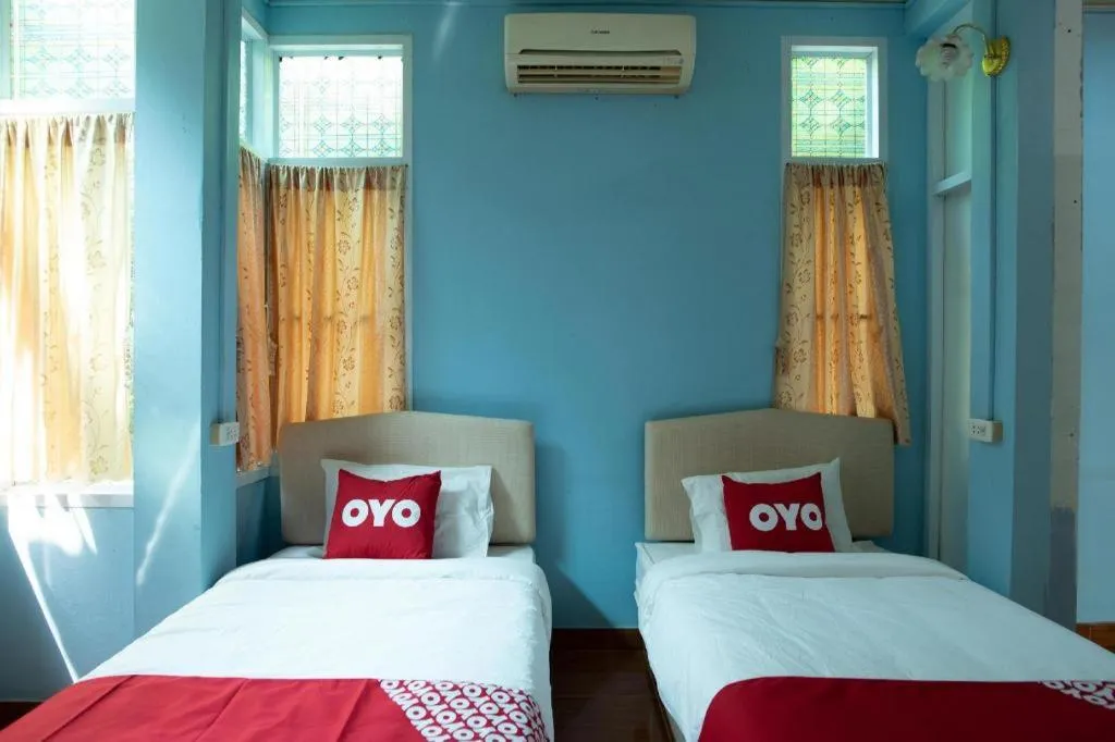 Bed in Raknatee Resort