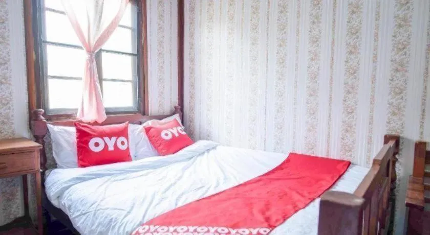 Bed in Raknatee Resort