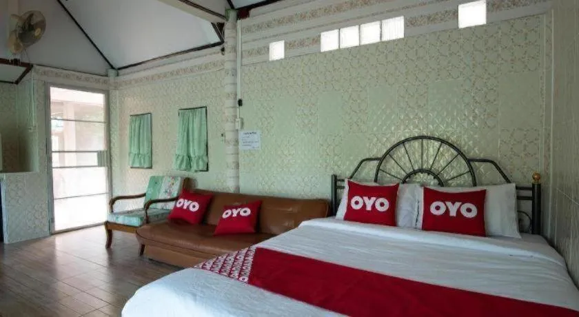 Bed in Raknatee Resort