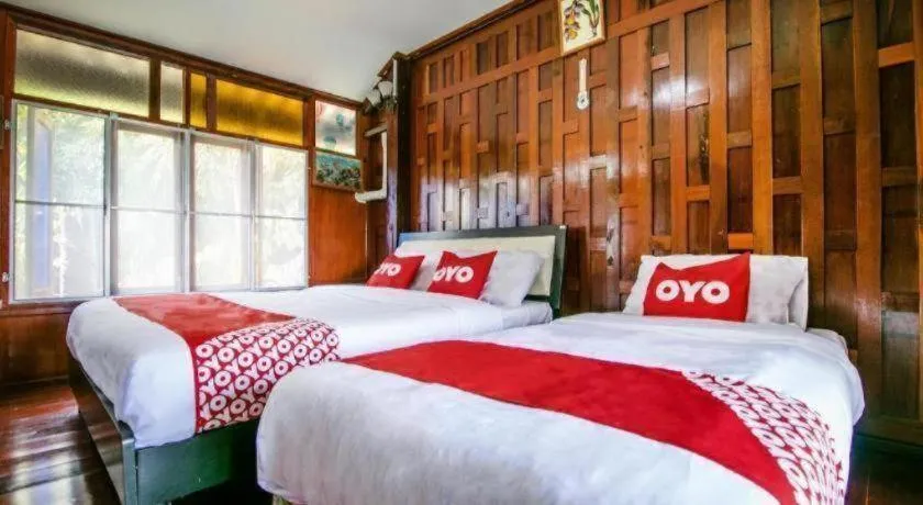 Bed in Raknatee Resort