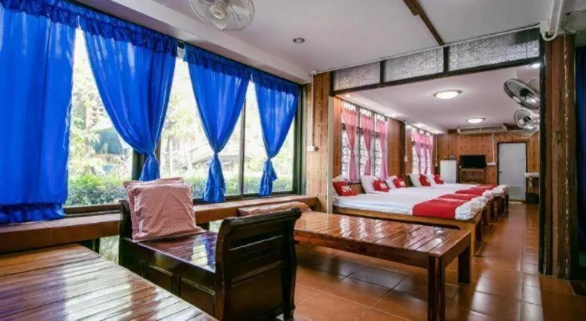 Bed in Raknatee Resort