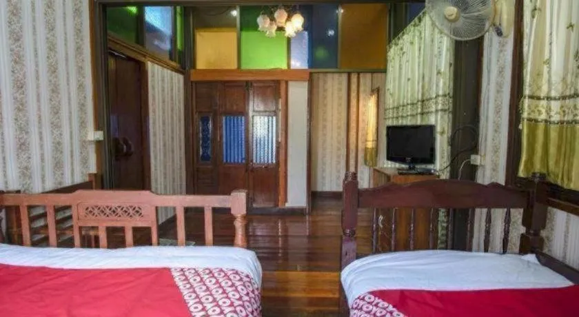 Bed in Raknatee Resort