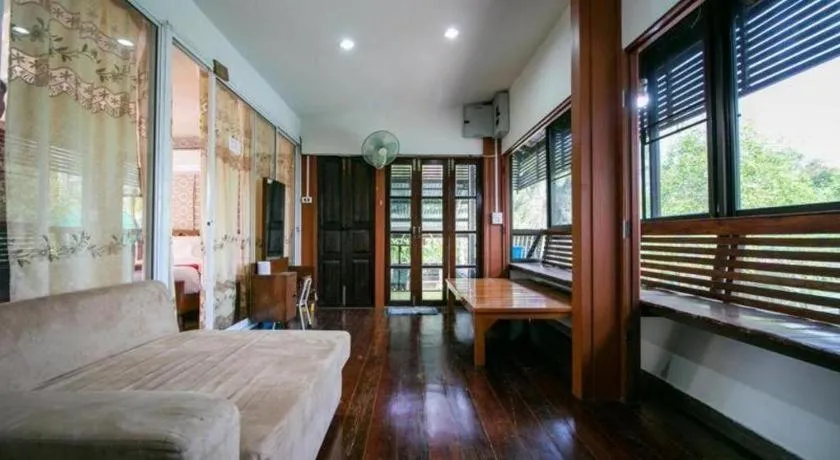 Bed in Raknatee Resort