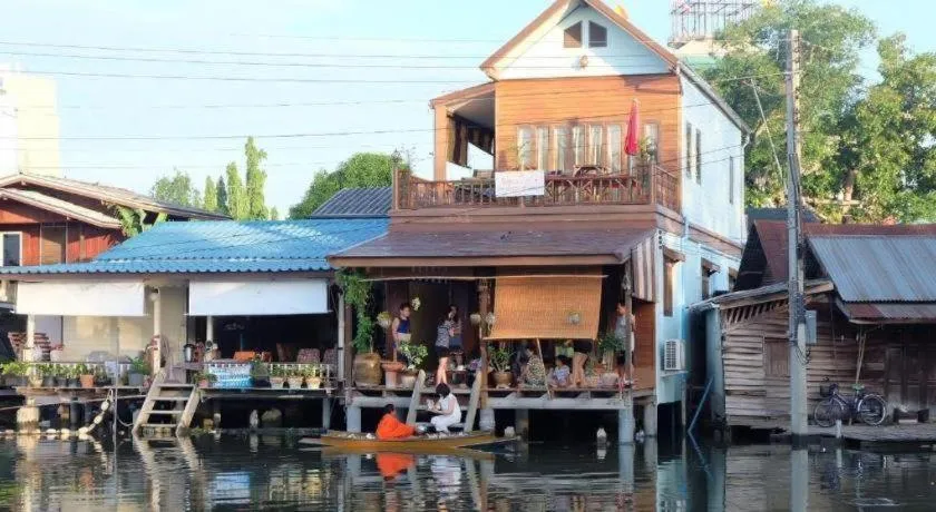 BAAN PITUMATA AMPHAWA