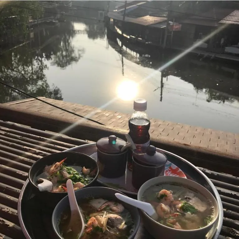 BAAN PITUMATA AMPHAWA