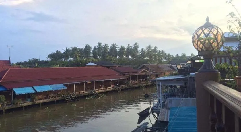 BAAN PITUMATA AMPHAWA