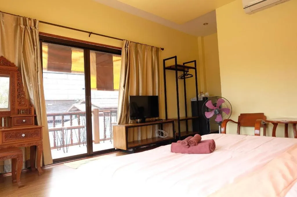 Bed in BAAN PITUMATA AMPHAWA