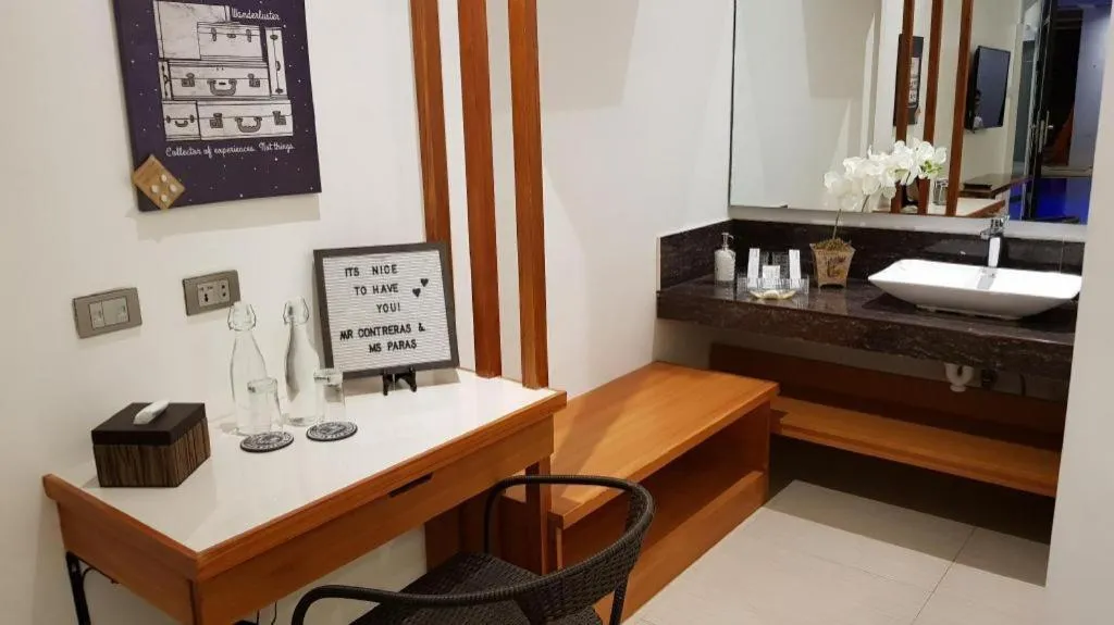 White Breeze Palawan Boutique Hotel