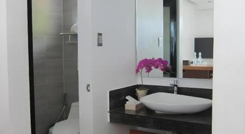 White Breeze Palawan Boutique Hotel