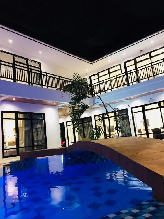 White Breeze Palawan Boutique Hotel