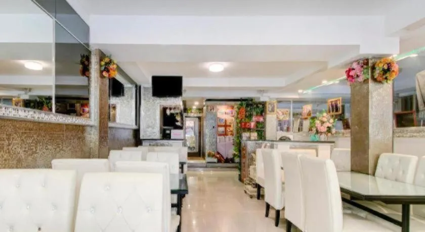 OYO 253 KK 11 Boutique Inn