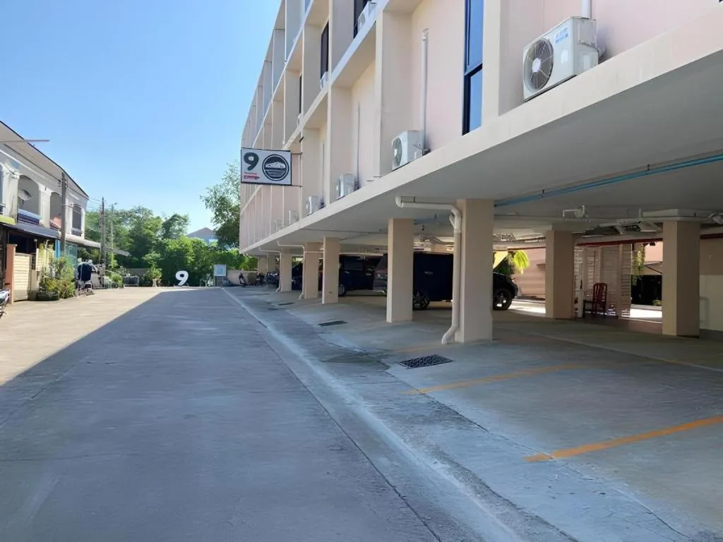 Sattahip 9 Boutique Hotel