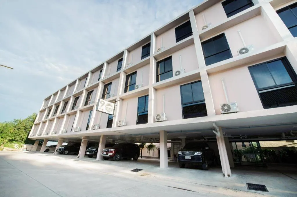 Sattahip 9 Boutique Hotel