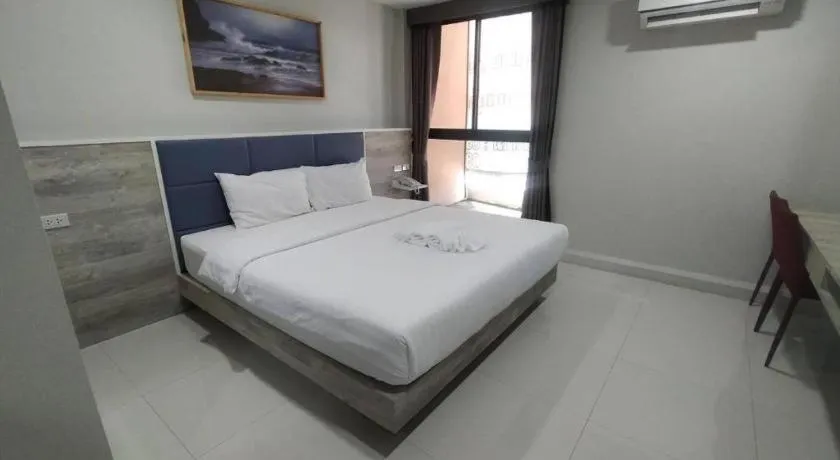 Bed in Sattahip 9 Boutique Hotel