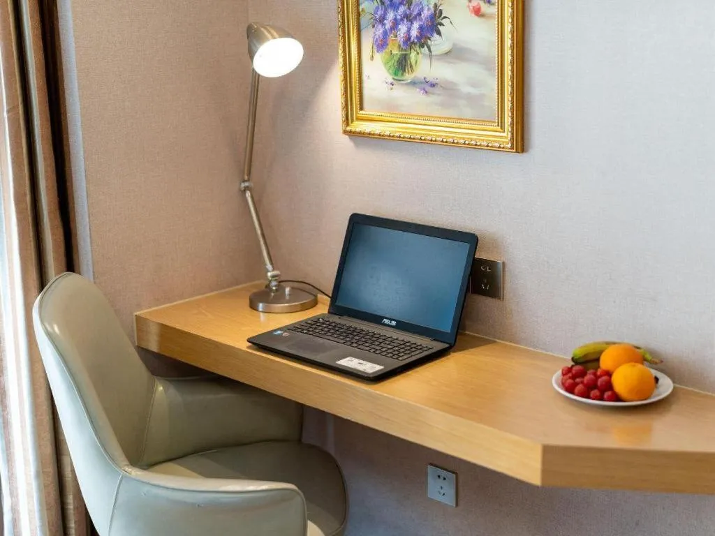 Vienna Hotel Nanning Xiangsi Lake University Town