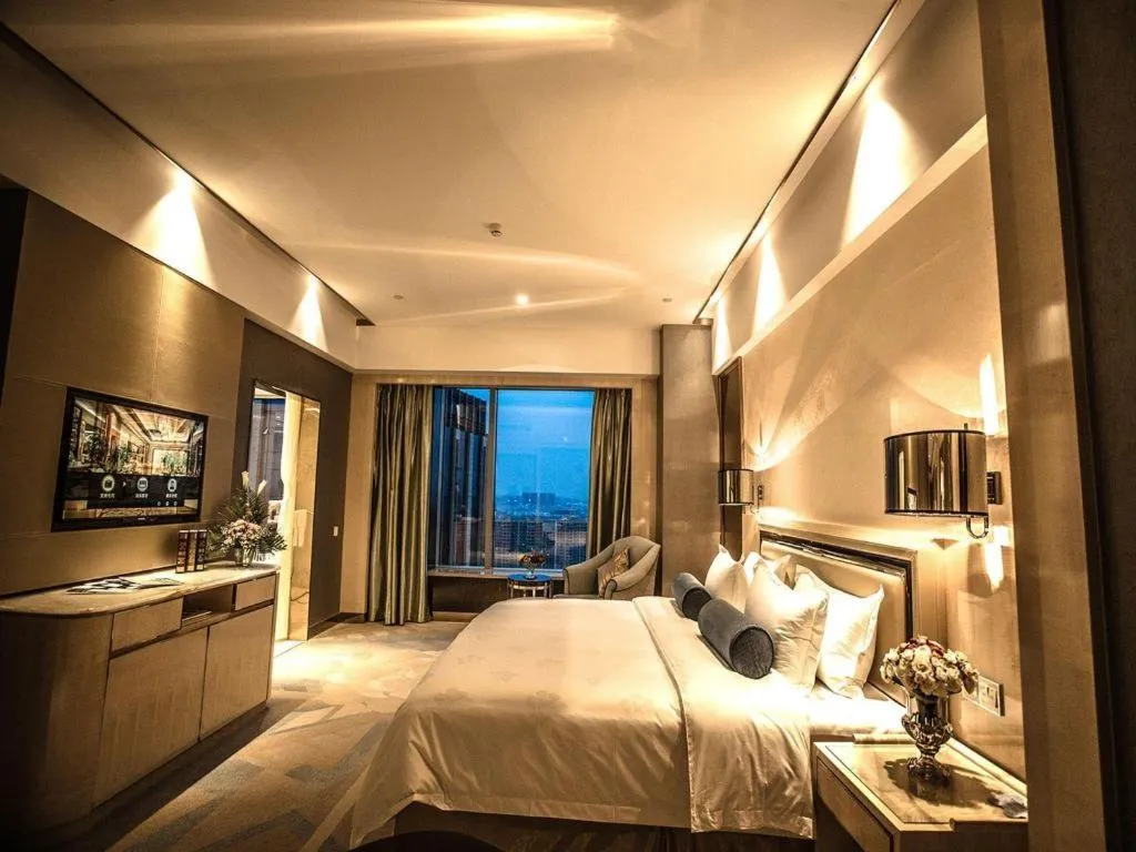 Bed in Shanghai Fuyue Hotel