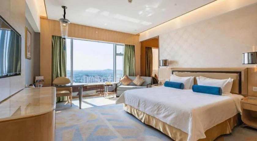 Bed in Shanghai Fuyue Hotel