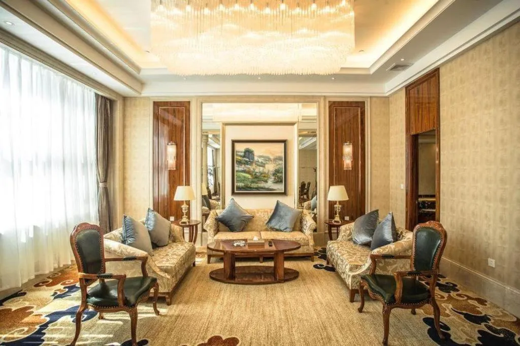 Shanghai Fuyue Hotel