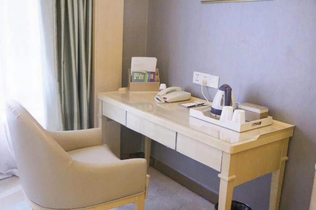 Shanghai Fuyue Hotel