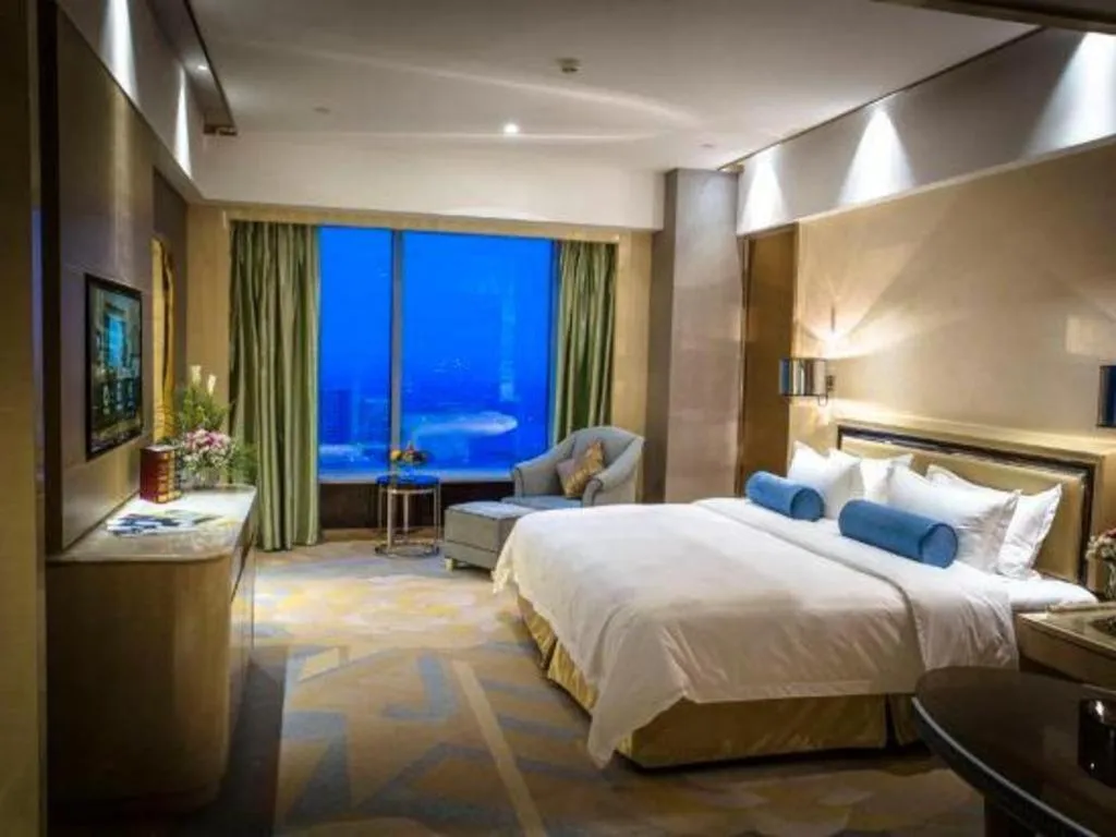 Bed in Shanghai Fuyue Hotel